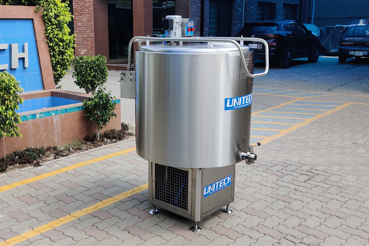 DX_Vertical_Milk_Cooling_Tank01