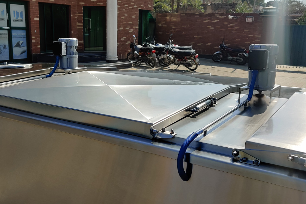 Horizontal_Milk_Cooling_Tank09